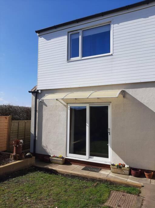 Spacious, Self-contained, 1 Bedroomed Annex Bempton